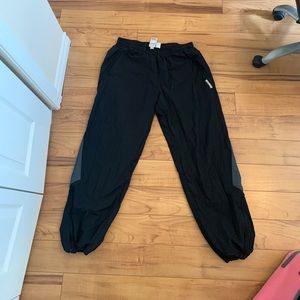 Mens Reebok active pants.